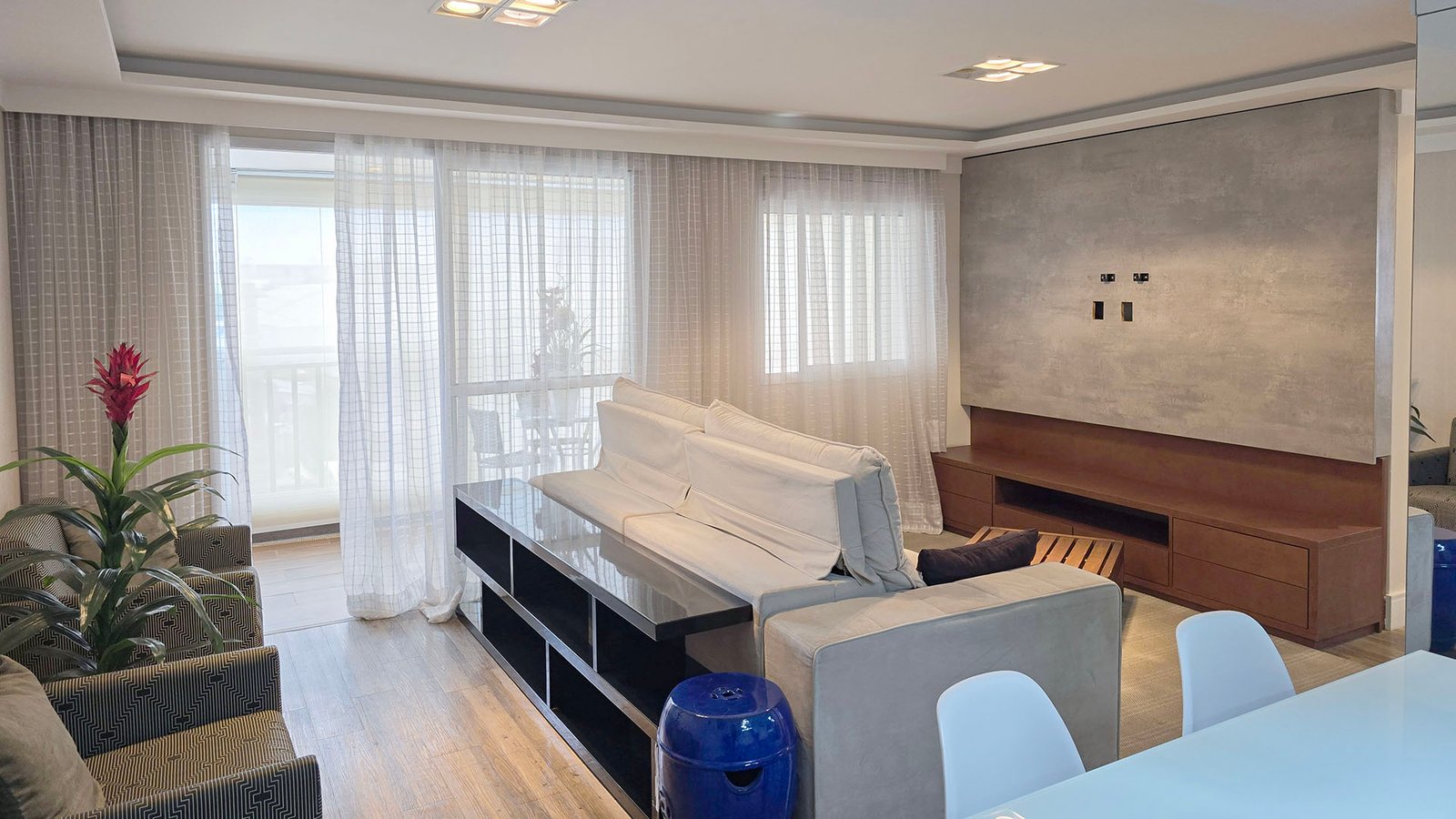 2 Dorms | 1 Suíte | Varanda Gourmet | APTO MOBILIADO - Foto 1