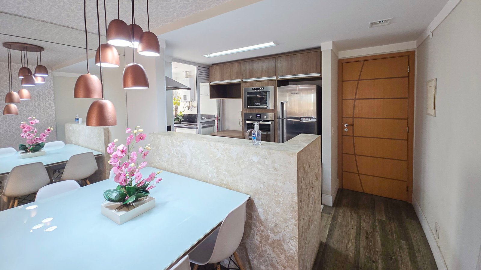 2 Dorms | 1 Suíte | Varanda Gourmet | APTO MOBILIADO - Foto 2